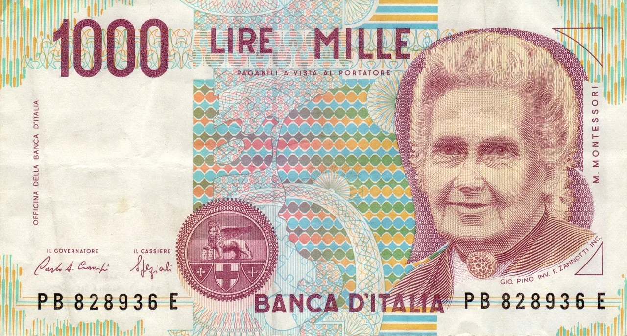 Moneta da 500 Lire con caravelle, simbolo di valore collezionistico e storico.